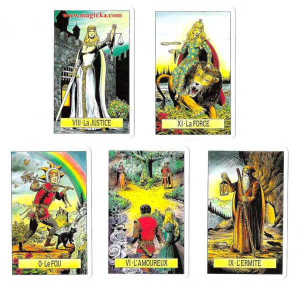 Tarot De L Arc Des Secrets Arcus Arcanum Jeu De Cartes